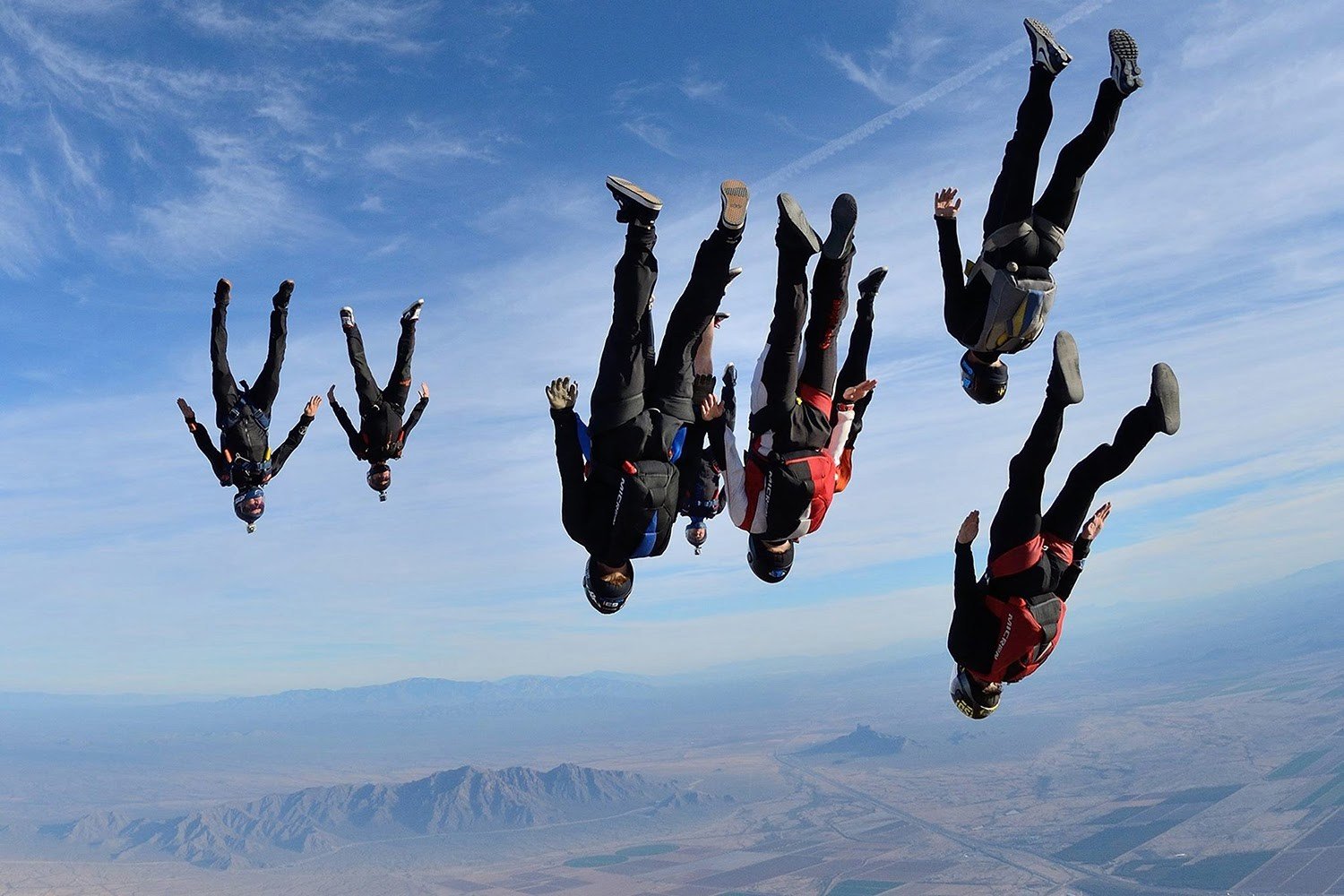 Manufactory-team Freefly à Skydive Arizona pendant un saut en formation PAC